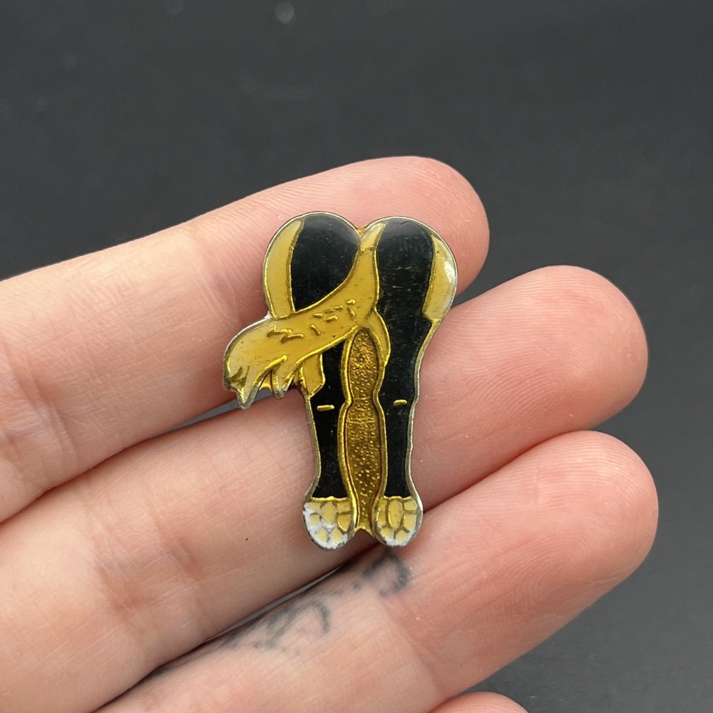 Vintage Horse Butt Rear End Animal Lapel Hat Pin